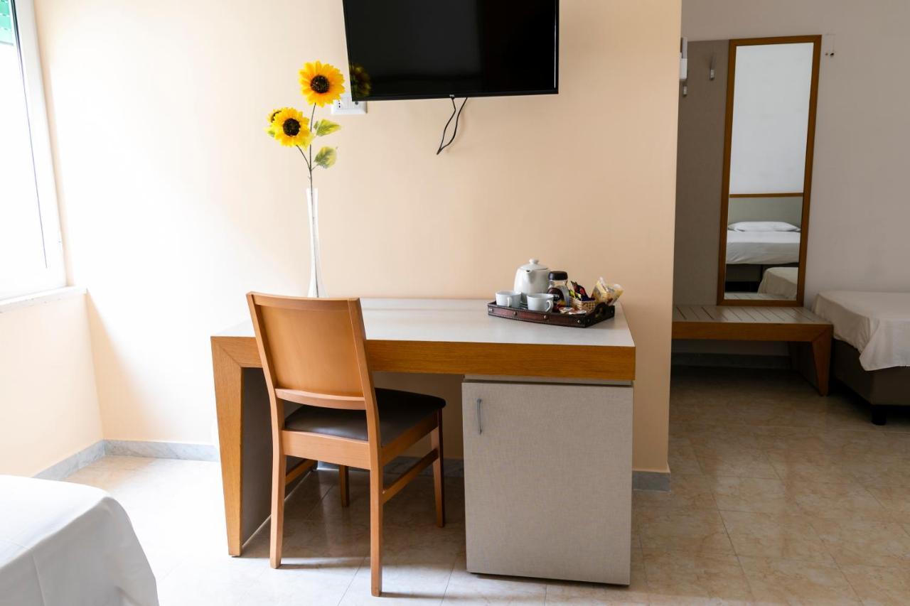 Spira Mirabilis Napoli Hotel ภายนอก รูปภาพ