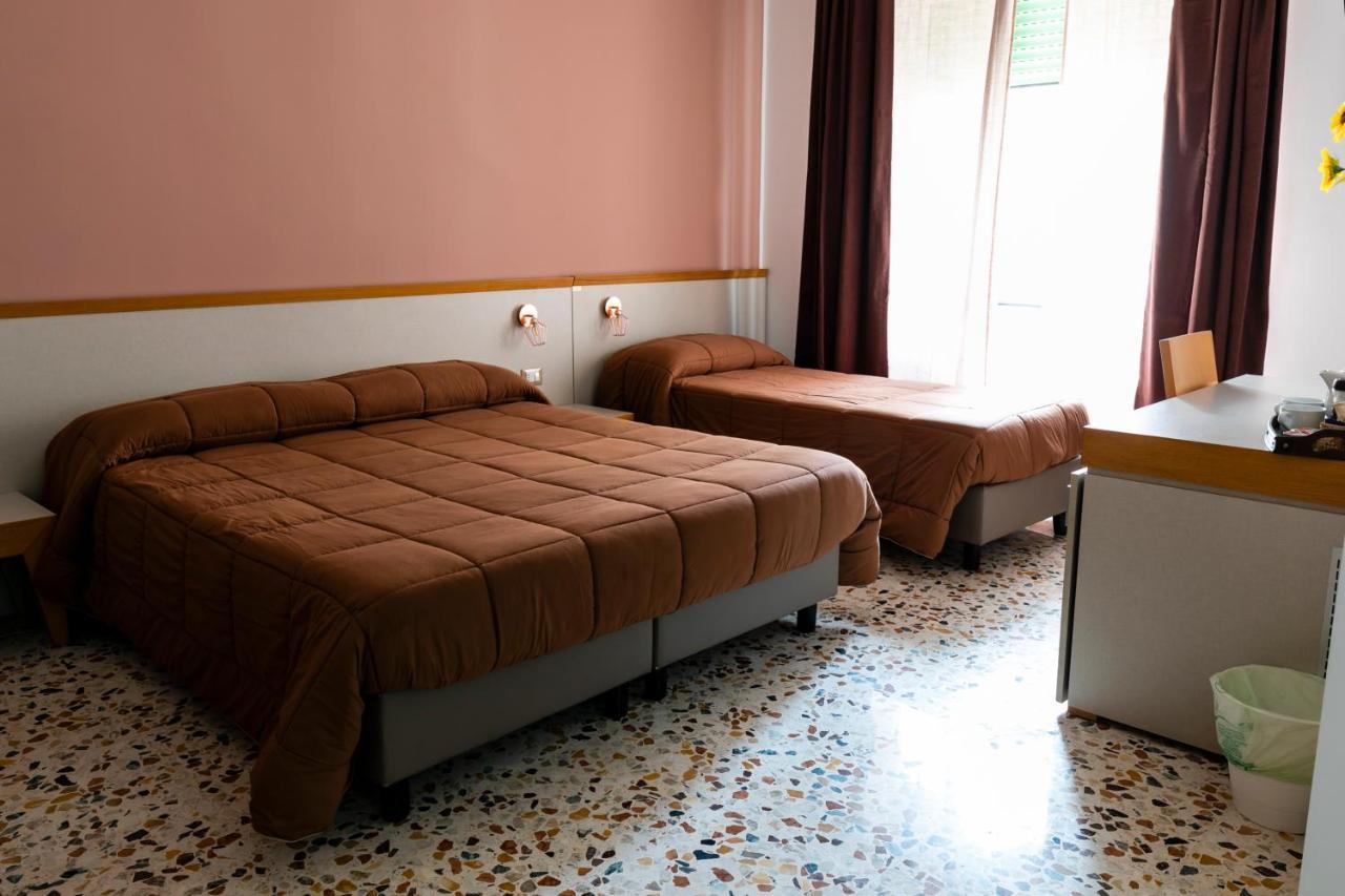 Spira Mirabilis Napoli Hotel ภายนอก รูปภาพ
